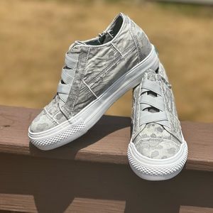 Blowfish Malibu Women’s Mamba-Grey Splatter sz 9. NWOT